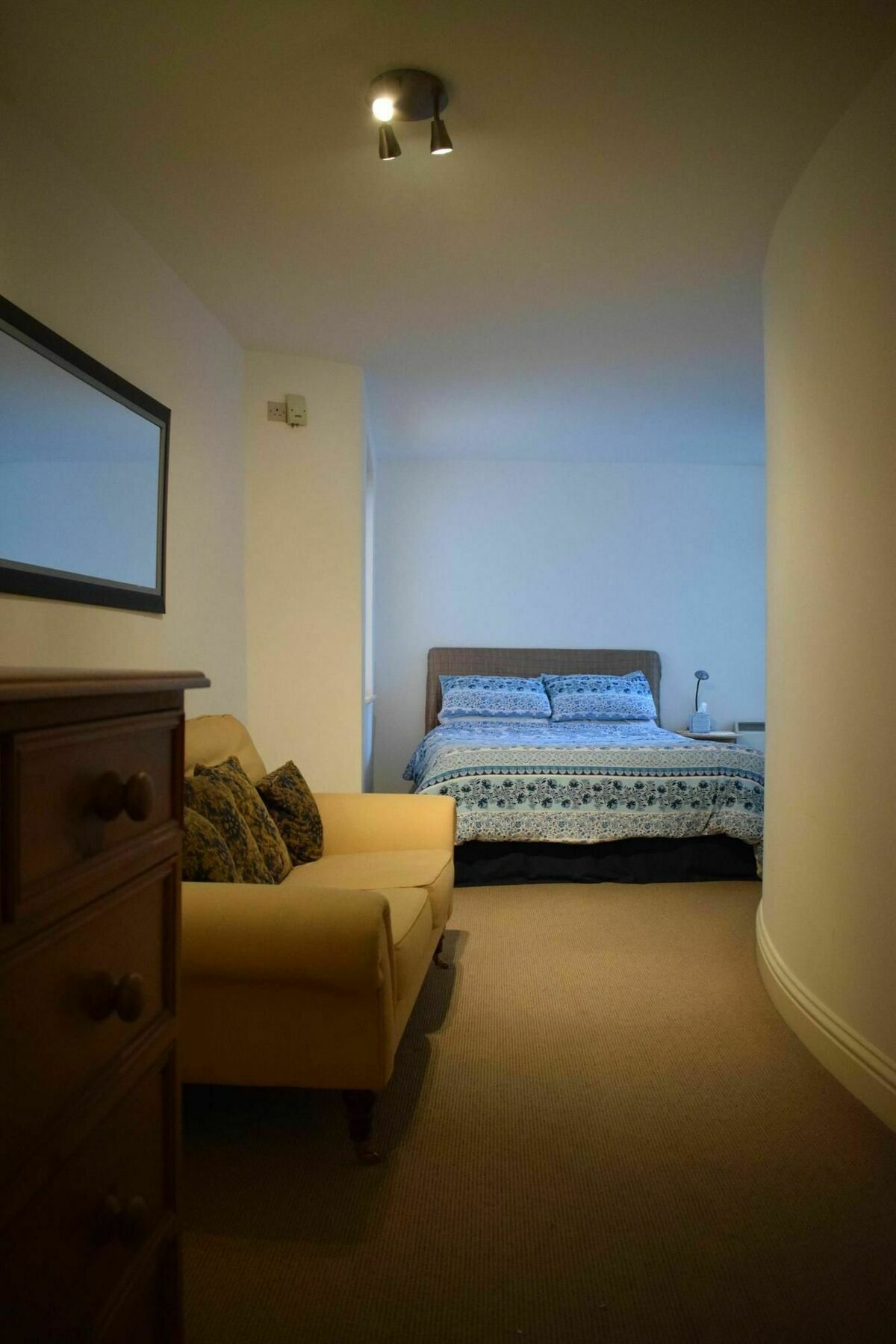 2 Bedroom With 2 Balconies In Sleeps 4 Apartment Dublin